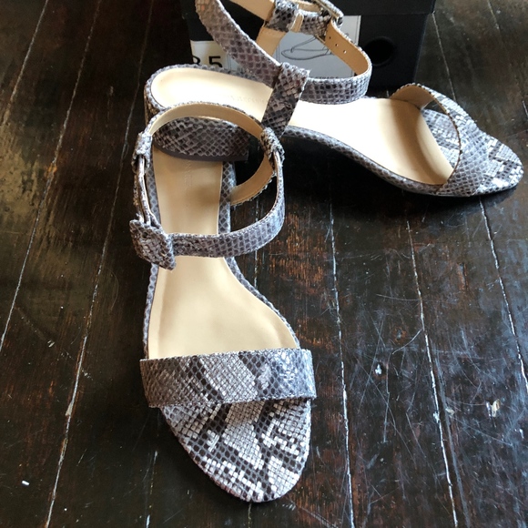 Banana Republic Shoes - Banana Republic Snakeskin Sandals 8.5